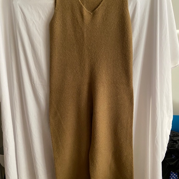 Irelands Eye Sanderling Jumpsuit, Merino Wool, Olive, Size Medium (US 6-8) - Picture 4 of 9